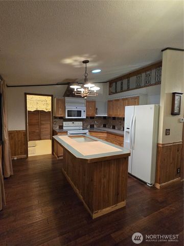 313 Minkler Road, Winlock, WA 98596