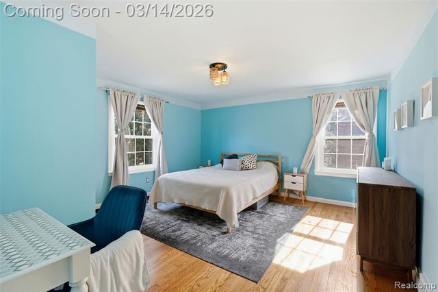 2211 Crooks Road, Royal Oak, MI 48073