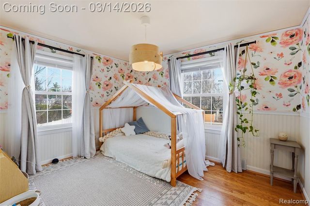 2211 Crooks Road, Royal Oak, MI 48073