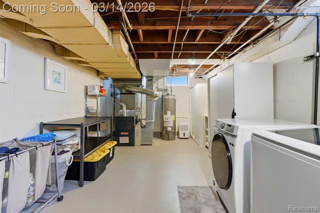 2211 Crooks Road, Royal Oak, MI 48073