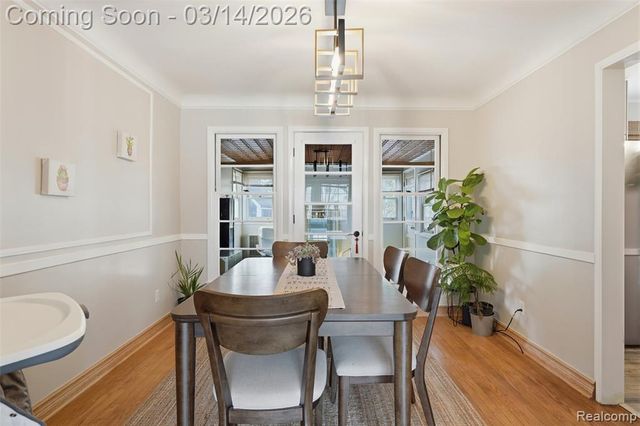 2211 Crooks Road, Royal Oak, MI 48073