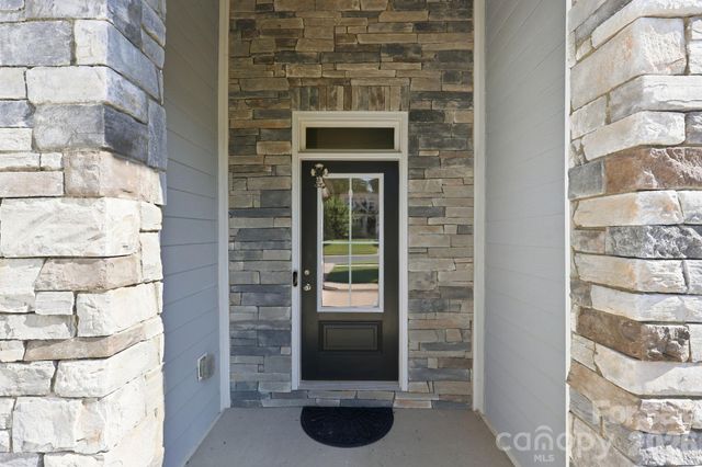 2612 Poplar Cove Drive NW, Concord, NC 28027