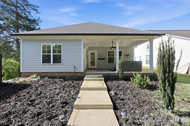 2612 Poplar Cove Drive NW, Concord, NC 28027