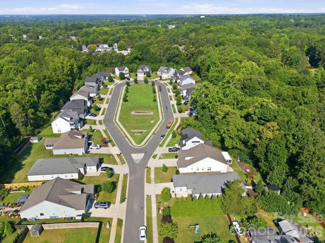 2612 Poplar Cove Drive NW, Concord, NC 28027