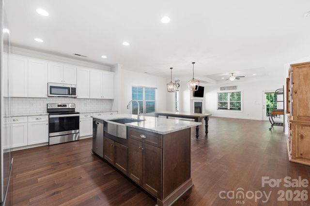 2612 Poplar Cove Drive NW, Concord, NC 28027