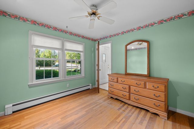 42 Pinebrook Lane, Holden, MA 01520