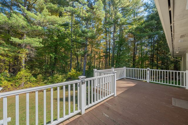 42 Pinebrook Lane, Holden, MA 01520