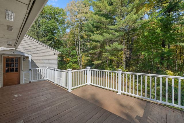 42 Pinebrook Lane, Holden, MA 01520