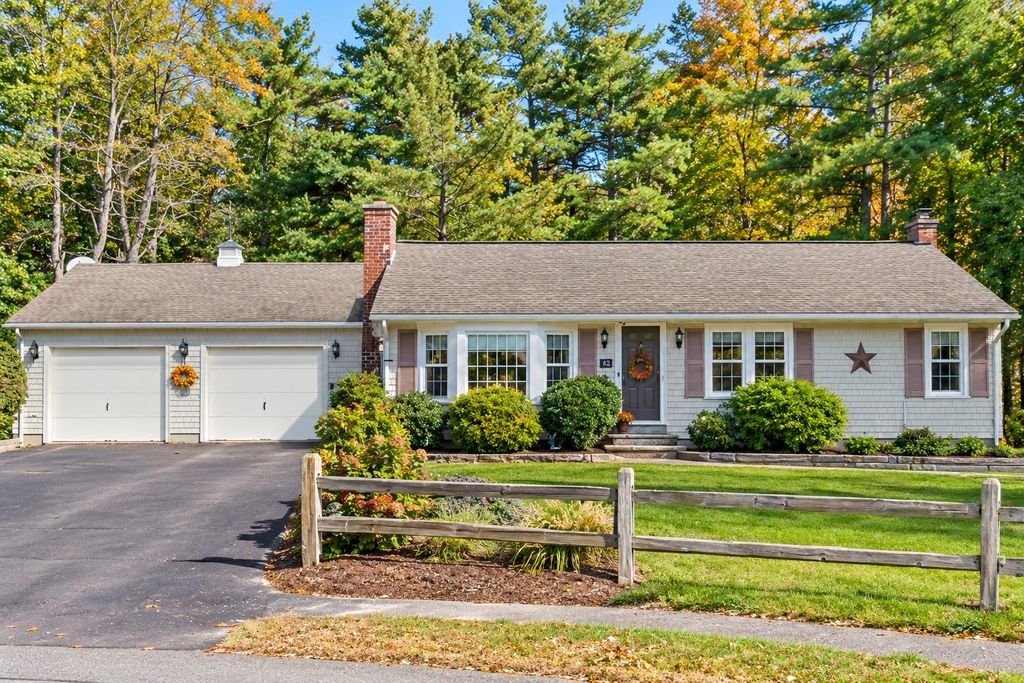 42 Pinebrook Lane, Holden, MA 01520