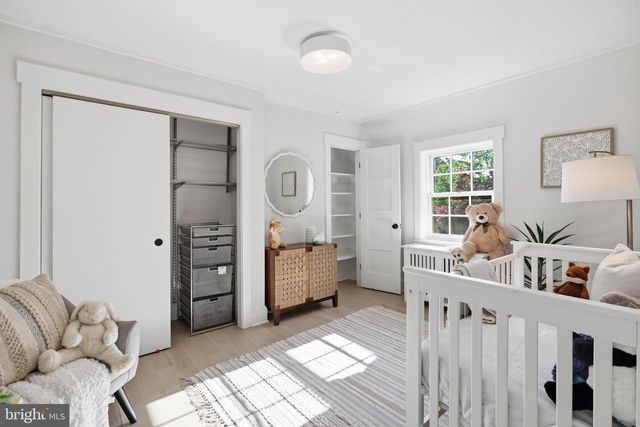 1711 SURREY LN NW, Washington, DC 20007