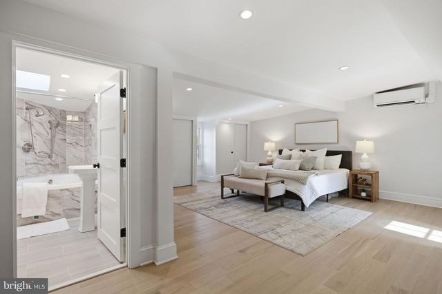 1711 SURREY LN NW, Washington, DC 20007
