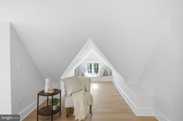 1711 SURREY LN NW, Washington, DC 20007