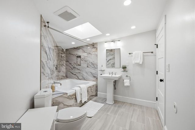 1711 SURREY LN NW, Washington, DC 20007