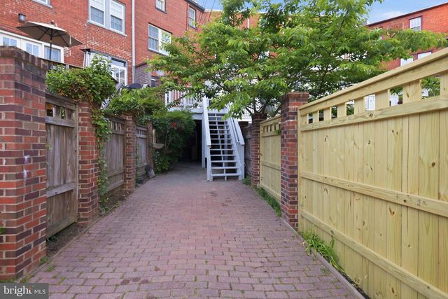 1711 SURREY LN NW, Washington, DC 20007