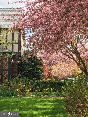 1711 SURREY LN NW, Washington, DC 20007