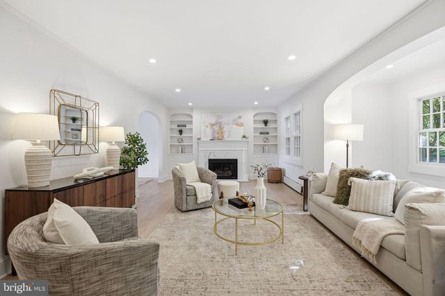 1711 SURREY LN NW, Washington, DC 20007