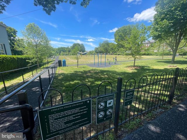 1711 SURREY LN NW, Washington, DC 20007