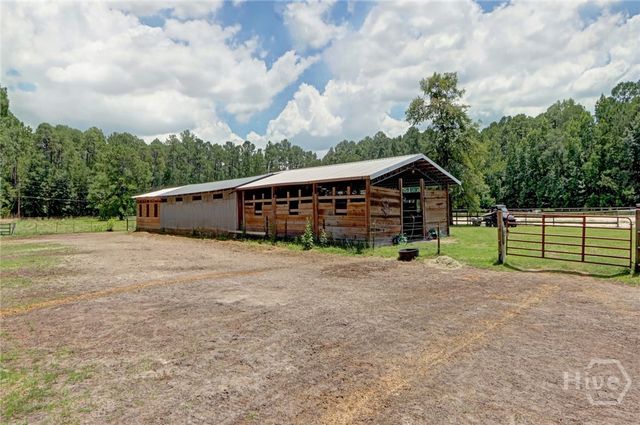 90 Stagecoach Road, Bloomingdale, GA 31302