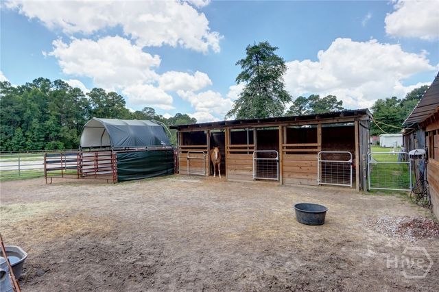 90 Stagecoach Road, Bloomingdale, GA 31302