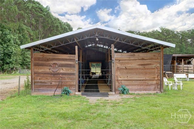 90 Stagecoach Road, Bloomingdale, GA 31302