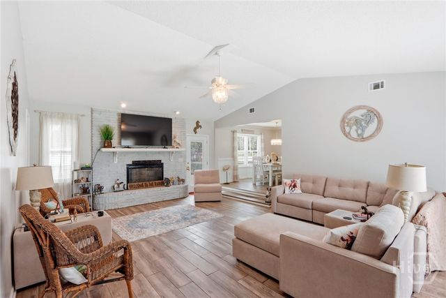 90 Stagecoach Road, Bloomingdale, GA 31302