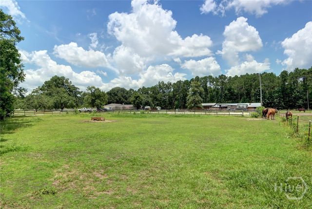 90 Stagecoach Road, Bloomingdale, GA 31302