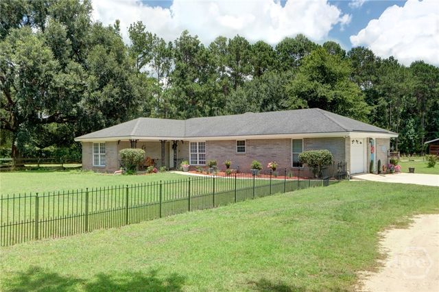 90 Stagecoach Road, Bloomingdale, GA 31302