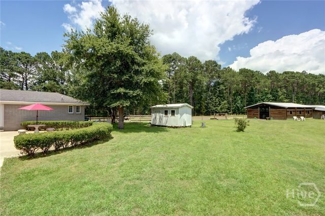90 Stagecoach Road, Bloomingdale, GA 31302
