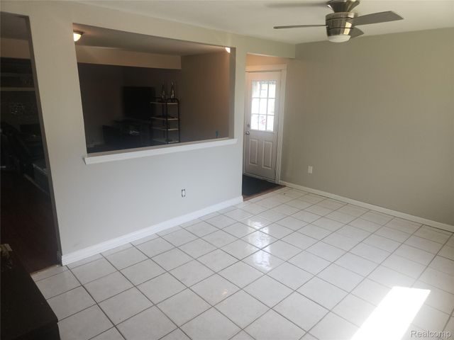 33810 Vista Way, Fraser, MI 48026