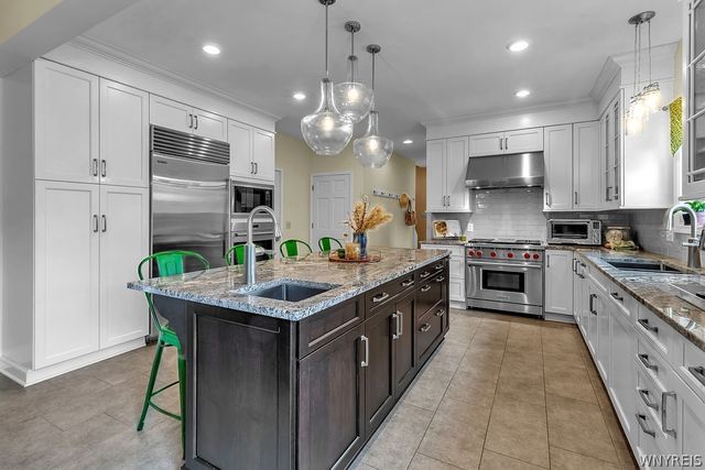 10290 Clarence Center Road, Clarence, NY 14031