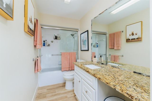2970 NE 16th Ave 202, Oakland Park, FL 33334