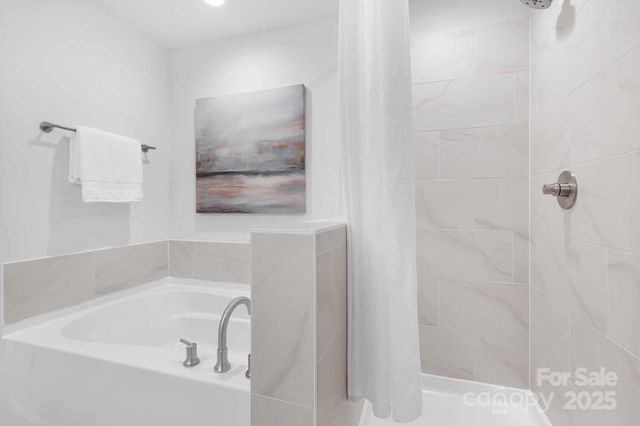 1137 Thayer Glen Court, Charlotte, NC 28213
