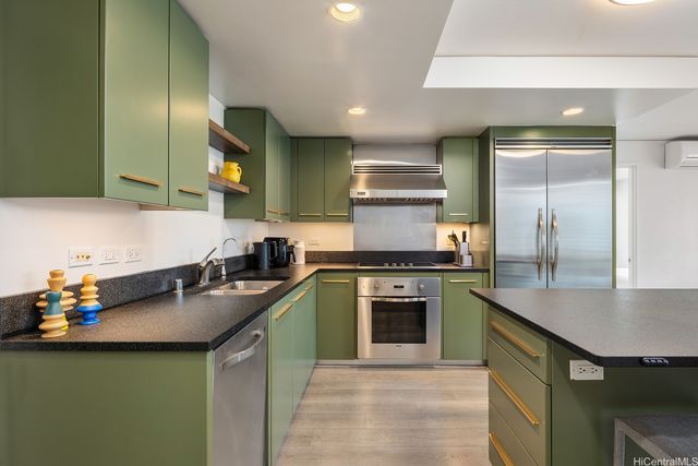 1200 Queen Emma Street 1501, Honolulu, HI 96813