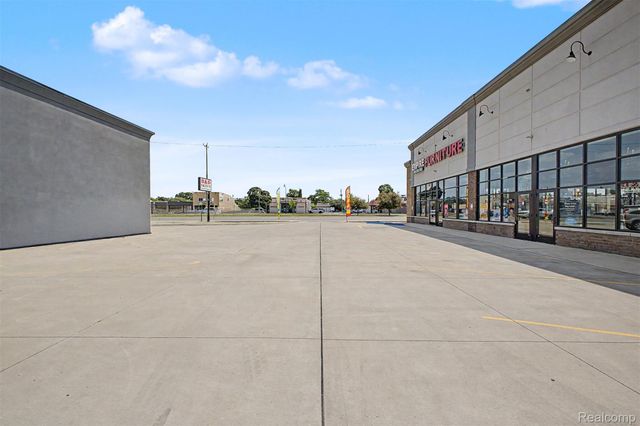 14222 Fort Street, Southgate, MI 48195