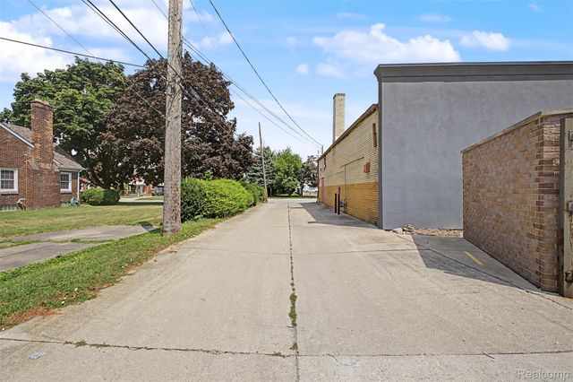 14222 Fort Street, Southgate, MI 48195