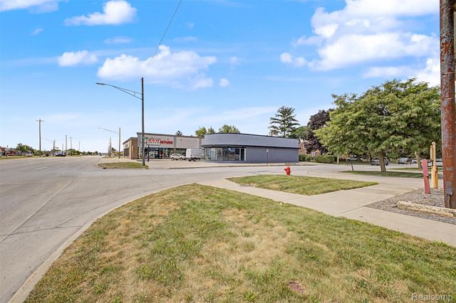 14222 Fort Street, Southgate, MI 48195