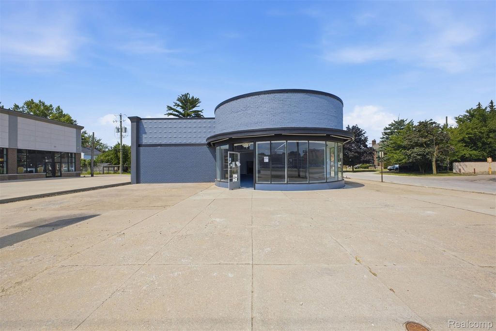 14222 Fort Street, Southgate, MI 48195