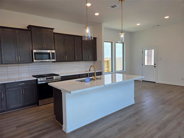 21619 Foxes Trove Trail, Magnolia, TX 77355