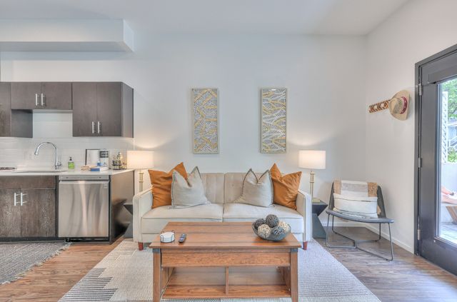 920 South St Apt 104, Nashville, TN 37203