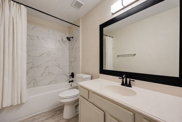 819 Canal Street, Irving, TX 75063