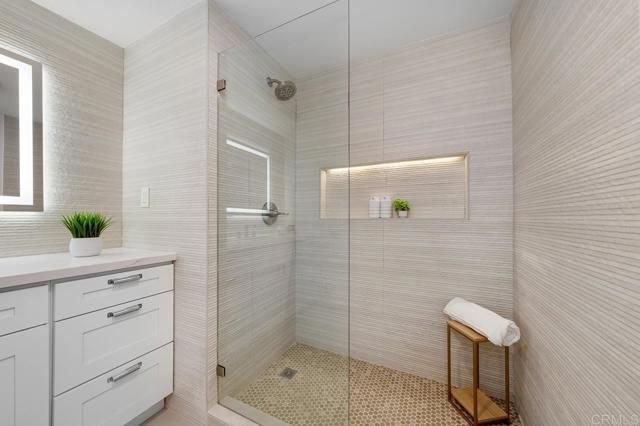 12721 Julian Avenue, Lakeside, CA 92040