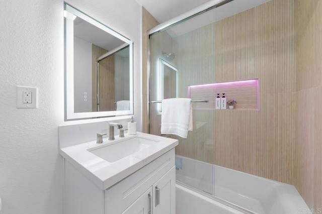 12721 Julian Avenue, Lakeside, CA 92040