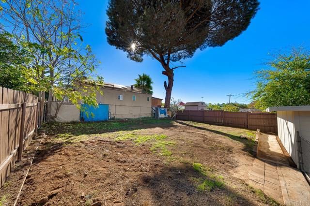 12721 Julian Avenue, Lakeside, CA 92040