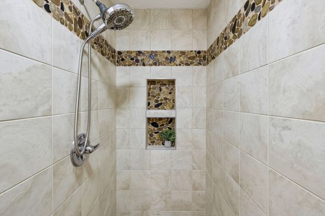 8346 Merrymount Dr, Nashville, TN 37221