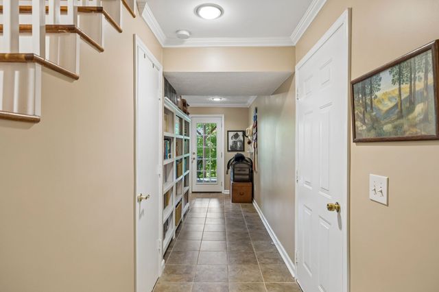 8346 Merrymount Dr, Nashville, TN 37221