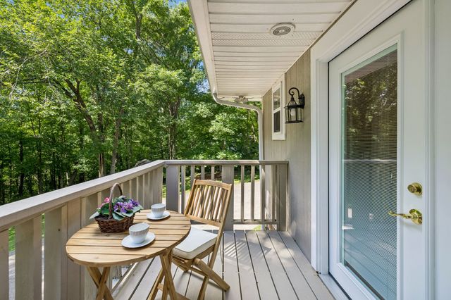 8346 Merrymount Dr, Nashville, TN 37221