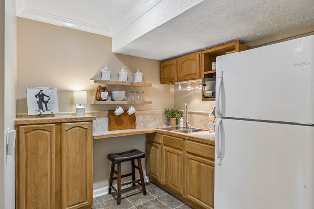 8346 Merrymount Dr, Nashville, TN 37221