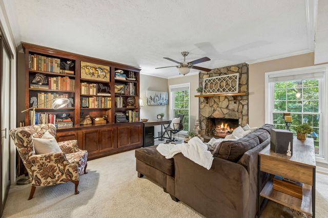 8346 Merrymount Dr, Nashville, TN 37221