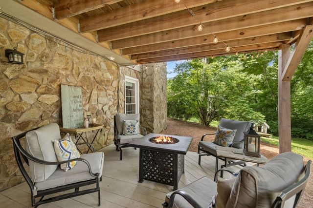 8346 Merrymount Dr, Nashville, TN 37221