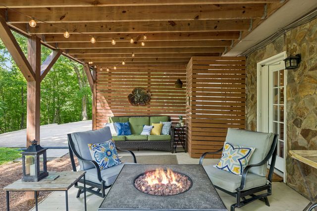 8346 Merrymount Dr, Nashville, TN 37221